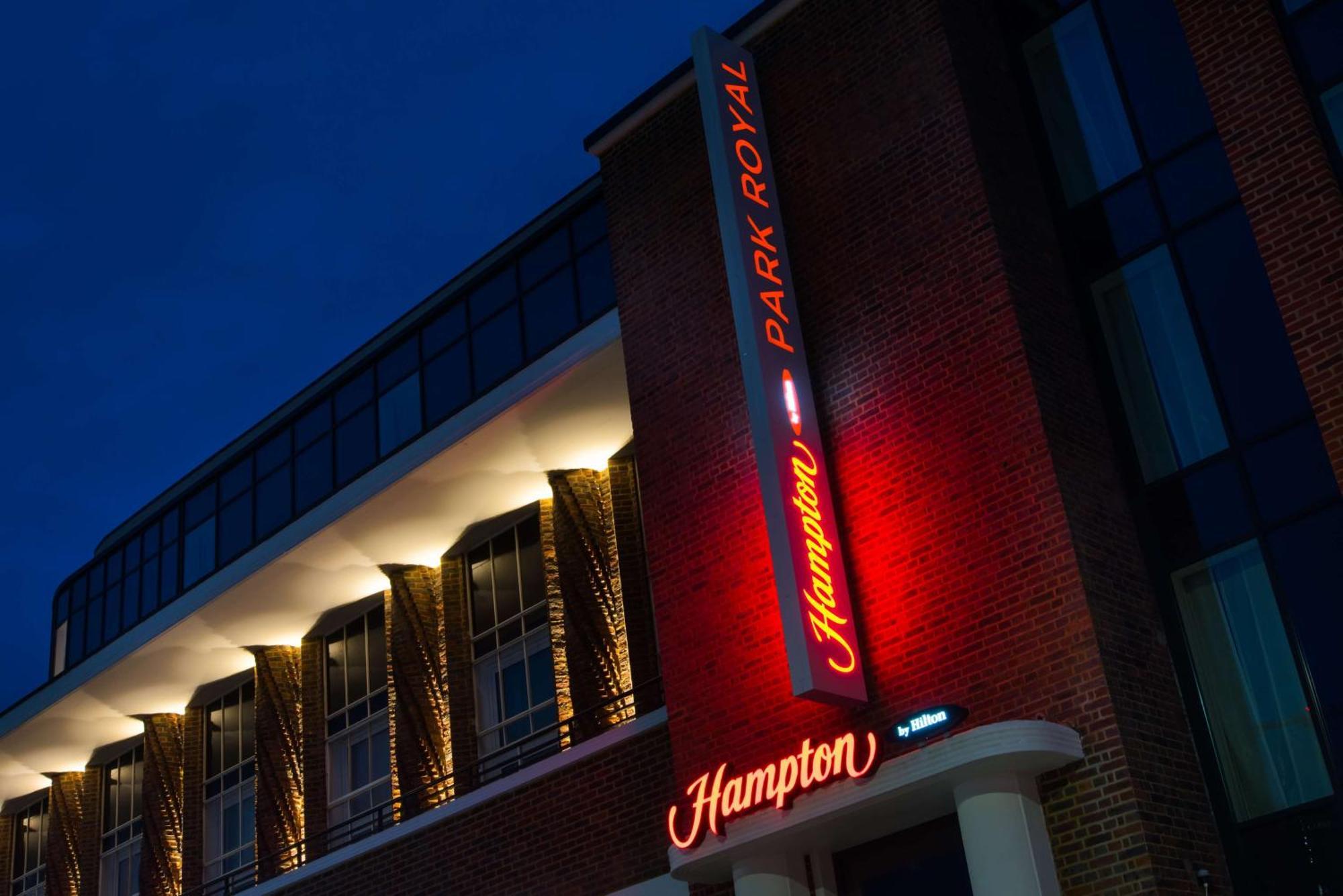 מלון Hampton By Hilton London Park Royal מראה חיצוני תמונה